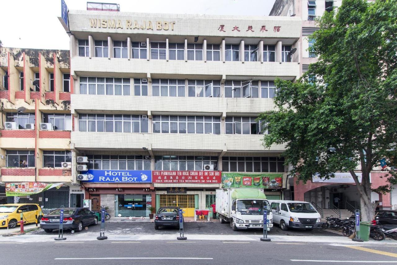 Raja Bot Hotel 3*